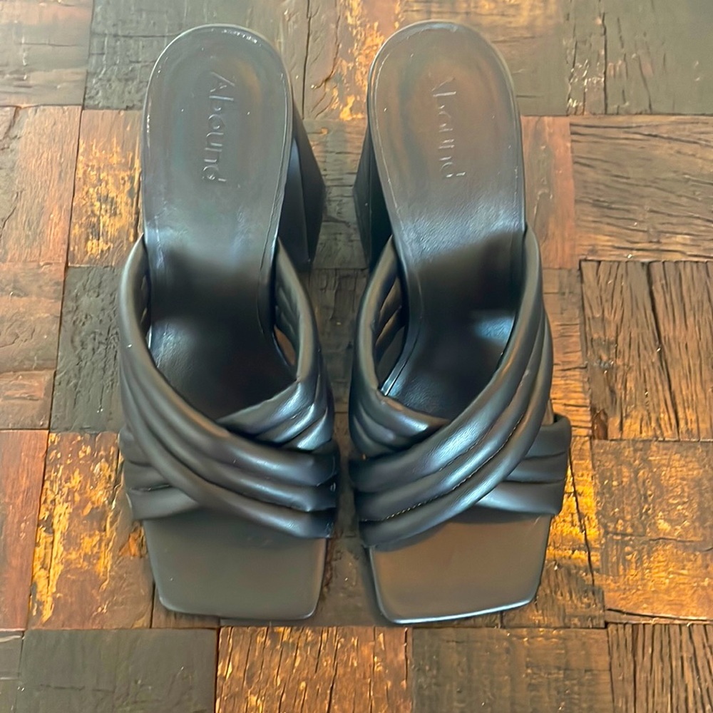 Abound Black Sandals
